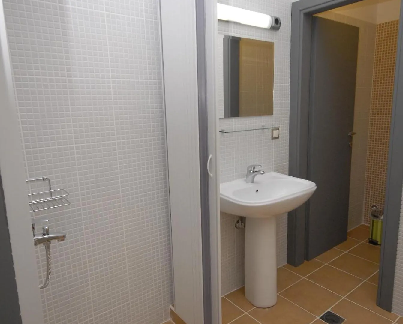 *** Guest house Rentrooms Thessaloniki Greece
