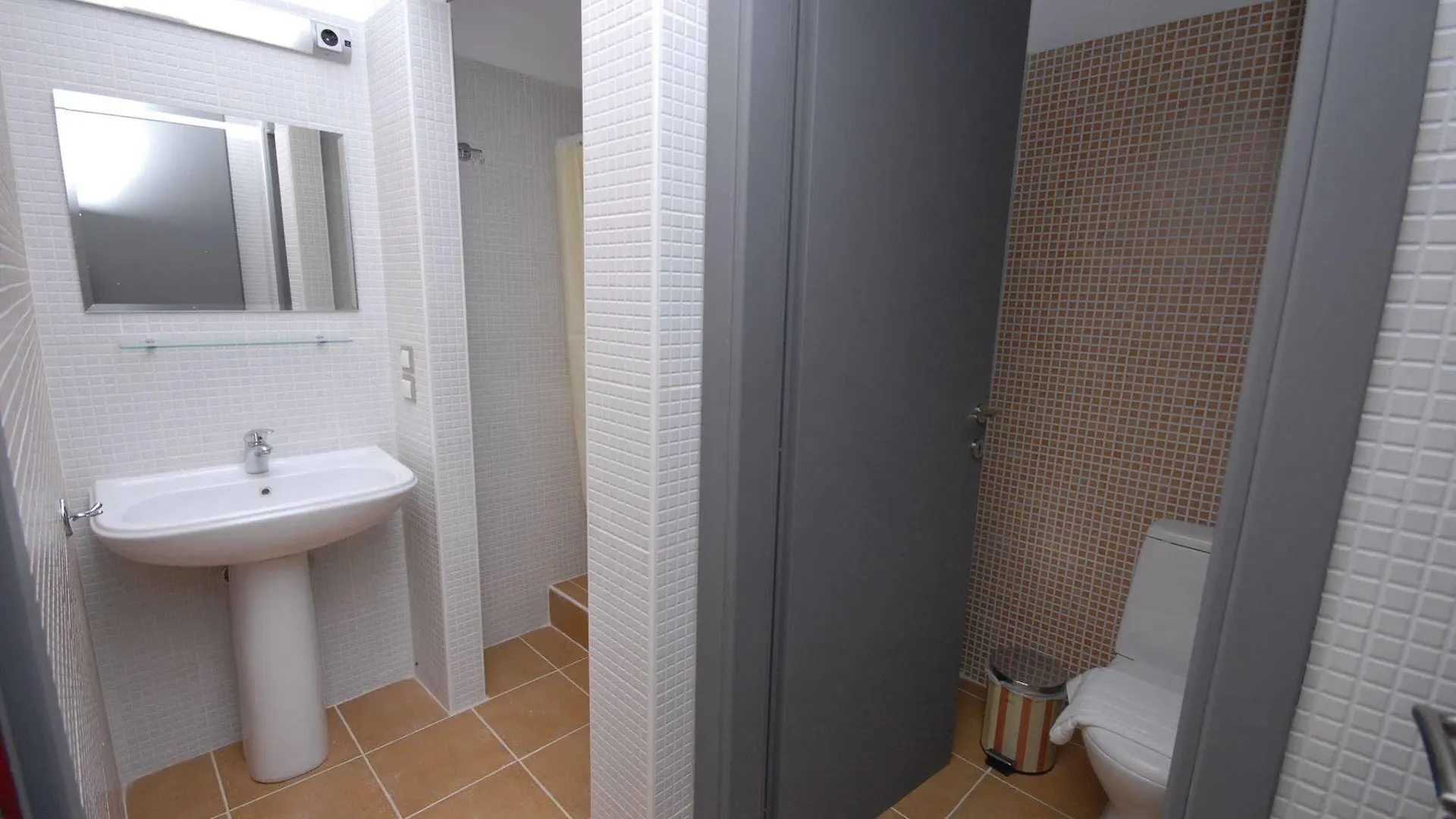 Rentrooms Thessaloniki Guest house